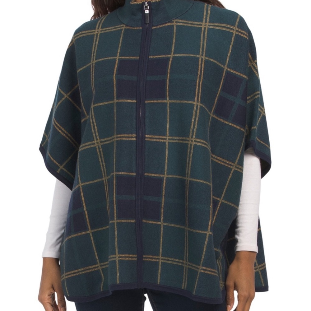 NWT Nicole Miller poncho with doggie sweater Sm/Md.  dog sweater small